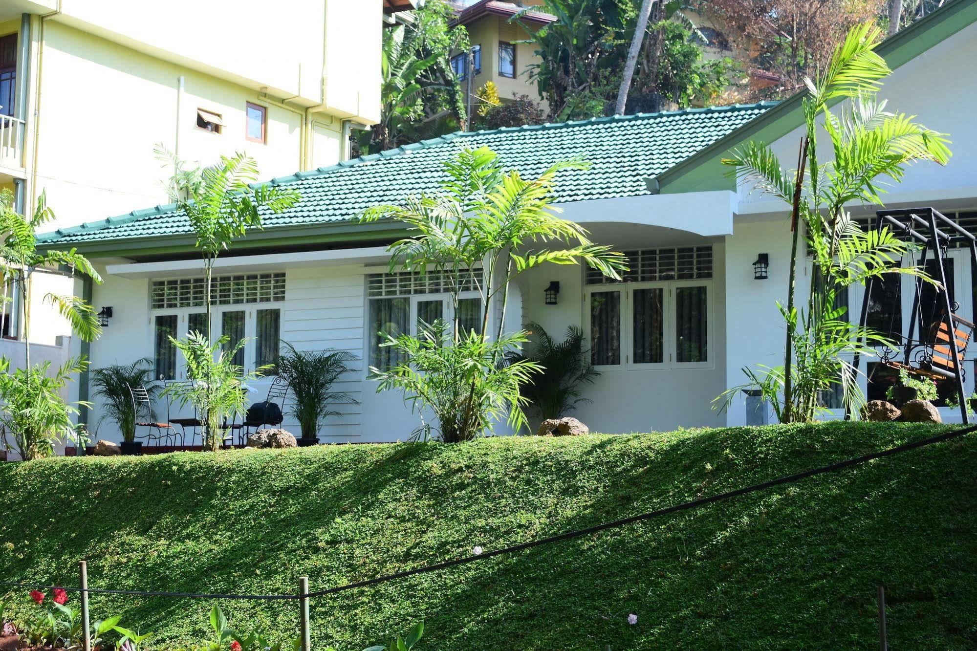 Riverdale Breeze Kandy Esterno foto